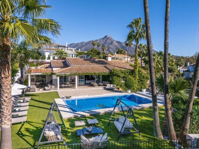 Villa en venta en Marbella, La Alzambra