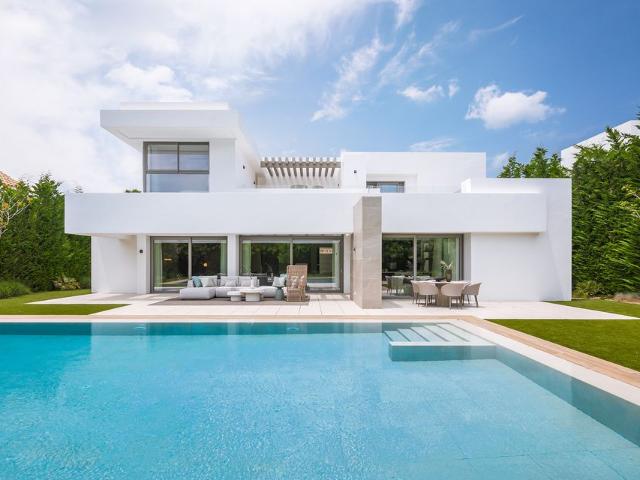Villa en venta en Estepona, Barriada Blas Infante
