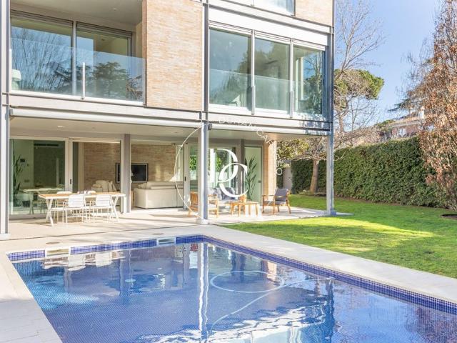 Villa en venta en Sant Cugat Del Vallès