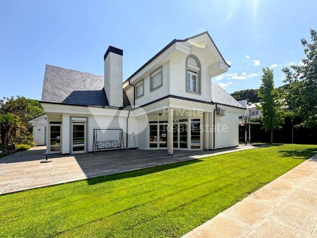 Chalet en alquiler en Romanillos, Boadilla Del Monte