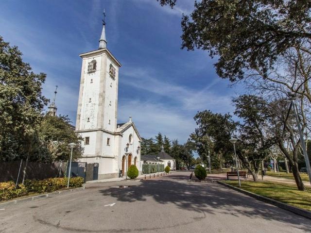 Villa en venta en Alcobendas
