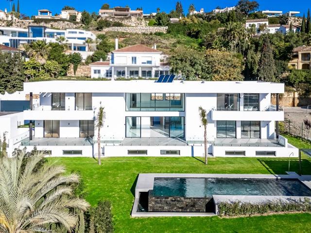 Chalet en venta en La Alquería-El Paraíso, Costa del Sol Occidental