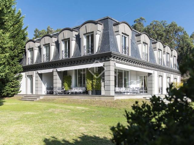 Villa en venta en Poio