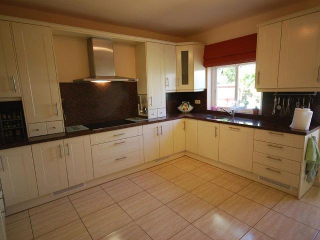 Chalet en venta en Barriada Islas Canarias, Costa del Sol Occidental