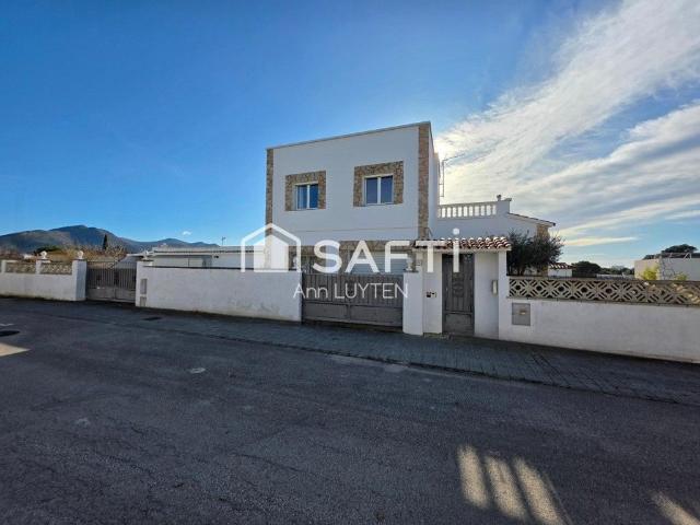 Chalet en venta en Alt Empordà, Catalunya