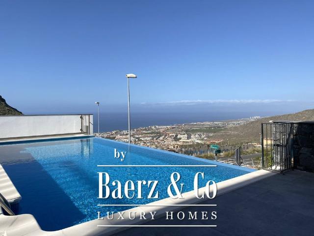 Chalet en venta en San Eugenio Bajo, Adeje