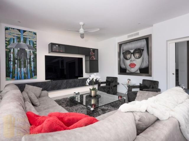 Chalet en venta en Atalaya, Costa del Sol Occidental