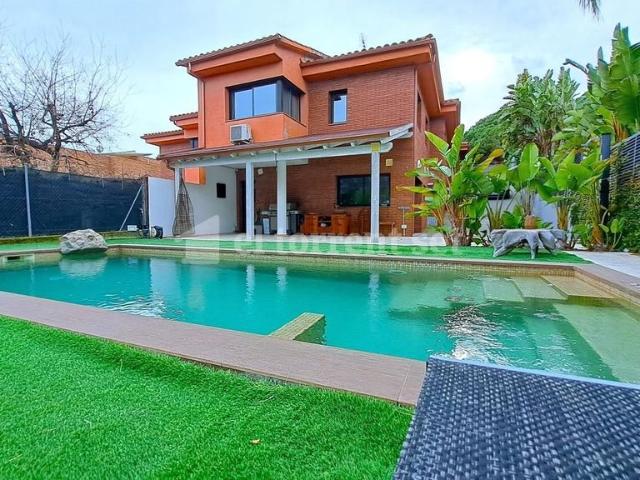 Chalet en venta en Urbanització de Can Barrau, Maresme