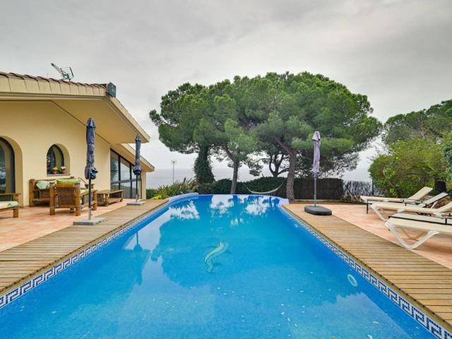 Villa en venta en Sant Feliu De Guíxols
