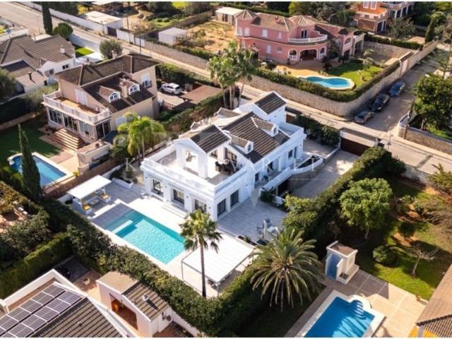Villa en venta en Dénia, la Pedrera