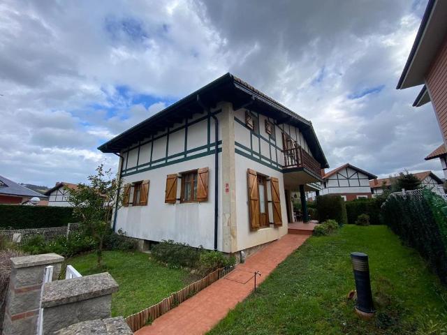Chalet en venta en Sámano, Castro-urdiales