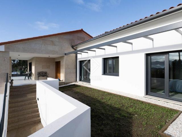 Chalet en venta en Sanxenxo, Pontevedra