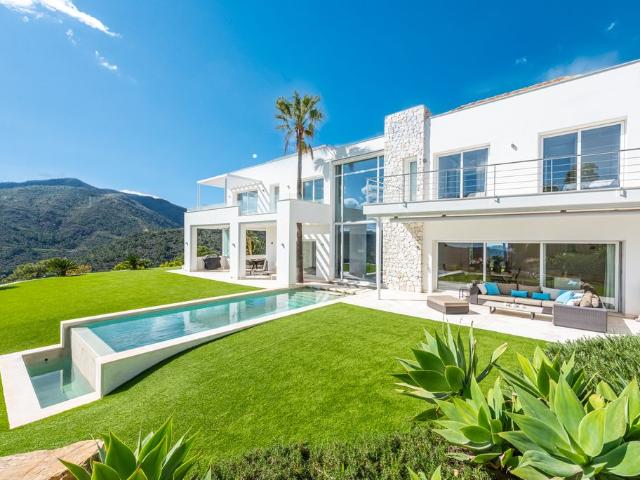 Chalet en venta en Divina Pastora, Costa del Sol Occidental