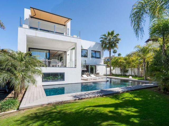 Villa en alquiler en Marbella, Val de Guadalmina