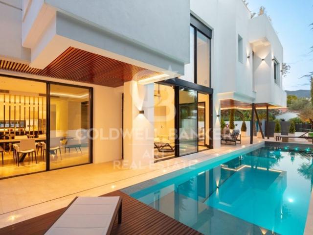 Chalet en venta en La Carolina, Costa del Sol Occidental