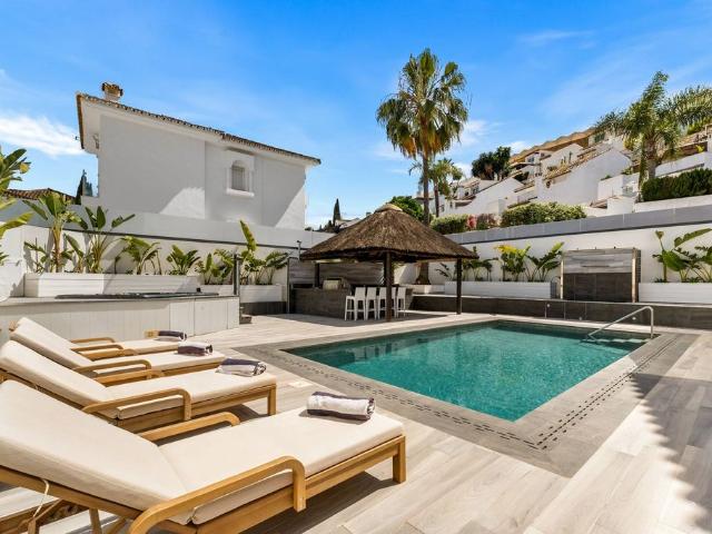 Chalet en venta en Nueva Andalucía, Costa del Sol Occidental