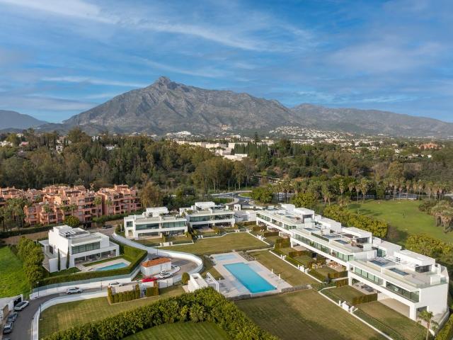 Chalet en venta en Las Albarizas, Costa del Sol Occidental