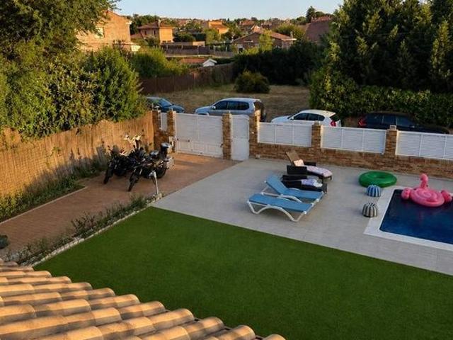 Chalet en venta en El Casar, Guadalajara