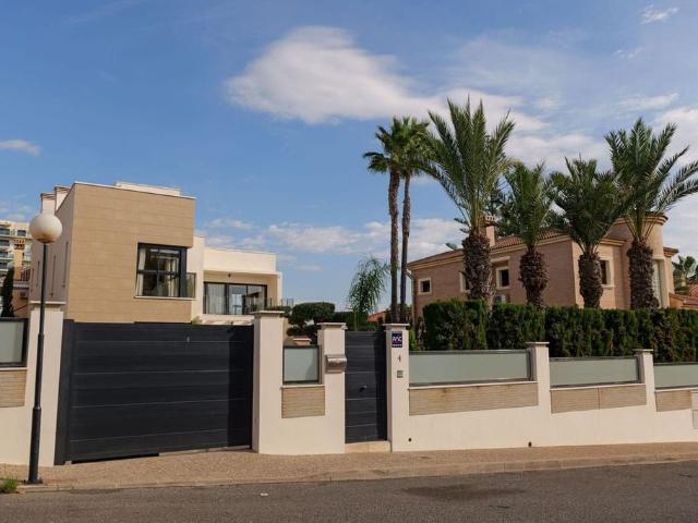 Chalet en venta en Urbanización Punta Prima, el Baix Segura / La Vega Baja