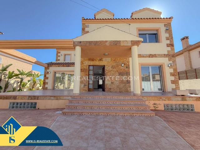 Chalet en venta en Cabo Cervera-Playa la Mata, el Baix Segura / La Vega Baja