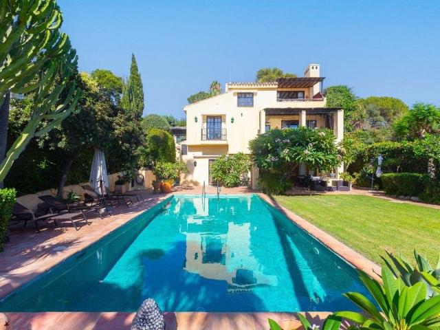 Chalet en venta en Elviria, Costa del Sol Occidental