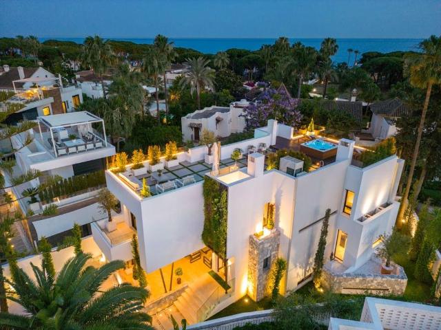Chalet en venta en La Carolina, Costa del Sol Occidental