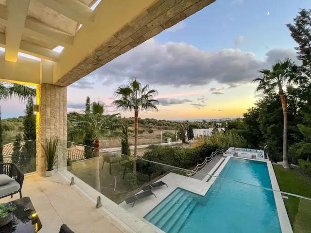 Chalet en venta en Benahavís, Málaga