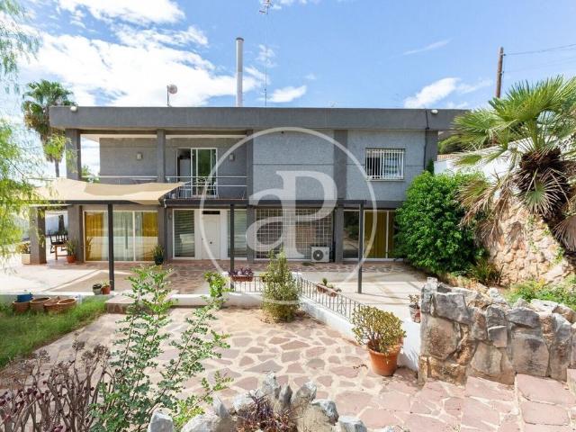 Chalet en venta en l'Horta Sud, Valencia