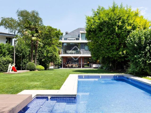 Villa en venta en Sant Cugat Del Vallès