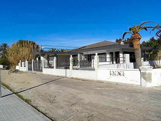 Chalet en venta en Corinto, el Camp de Morvedre
