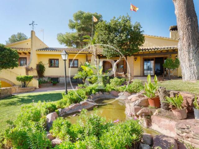 Chalet en venta en el Camp de Túria, Valencia