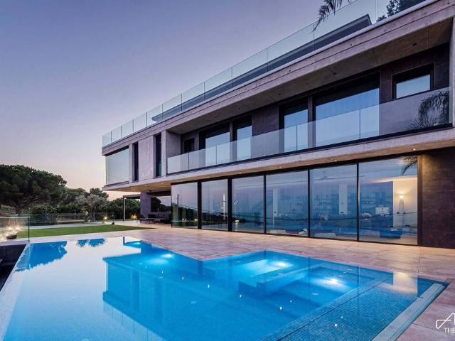 Villa en venta en Barcelona
