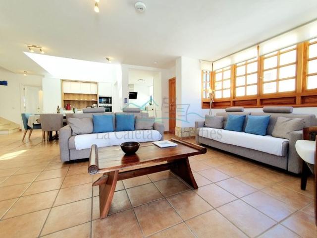 Chalet en alquiler en La Caleta, Adeje