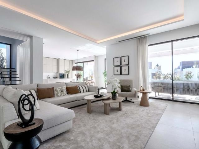 Chalet en alquiler en La Carolina, Costa del Sol Occidental