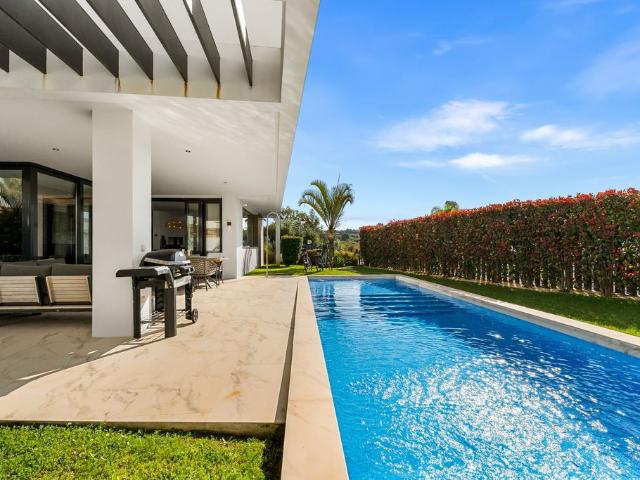 Chalet en alquiler en Barriada Islas Canarias, Costa del Sol Occidental