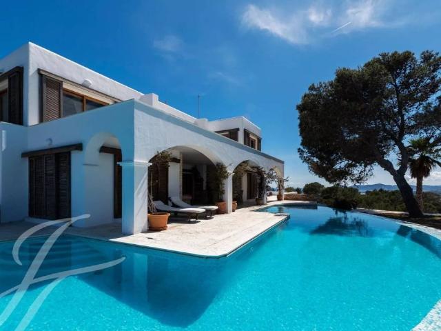 Villa en alquiler en Santa Eulalia Del Río