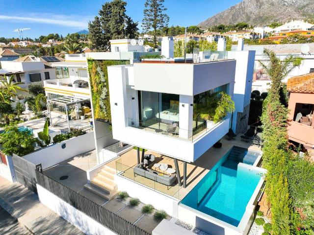 Villa en alquiler en Málaga, Urbanización Los Verdales