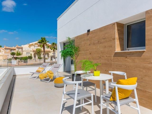 Chalet en venta en Urbanización Doña Pepa, el Baix Segura / La Vega Baja