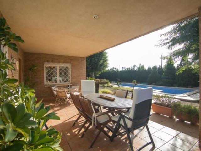 Chalet en venta en Atzavares, el Baix Vinalopó