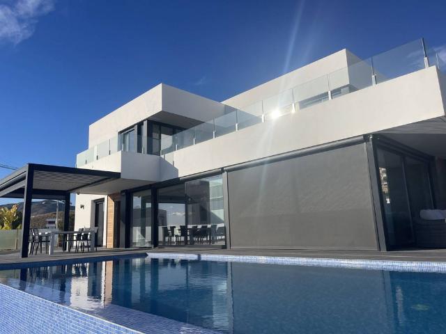 Chalet en venta en la Marina Baixa, Valencia