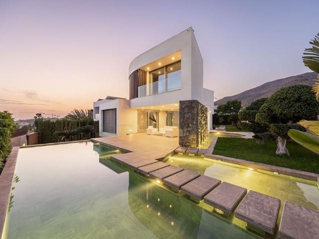 Chalet en venta en la Marina Baixa, Valencia