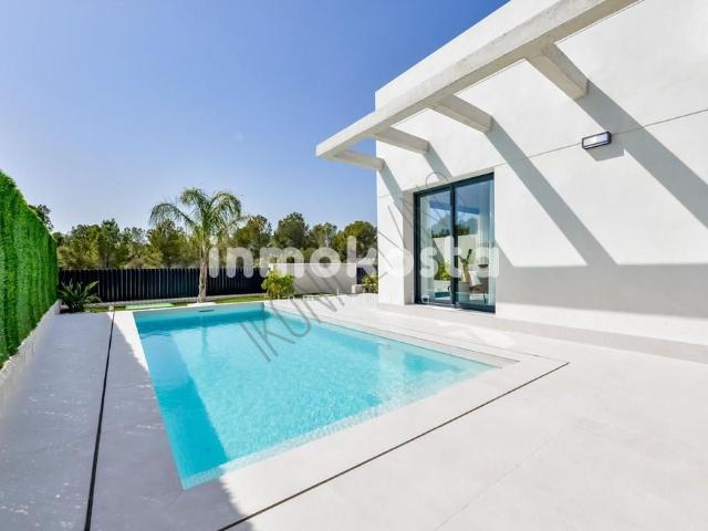 Chalet en venta en la Marina Baixa, Valencia