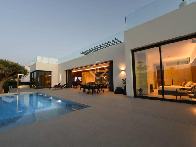 Villa en venta en Alicante