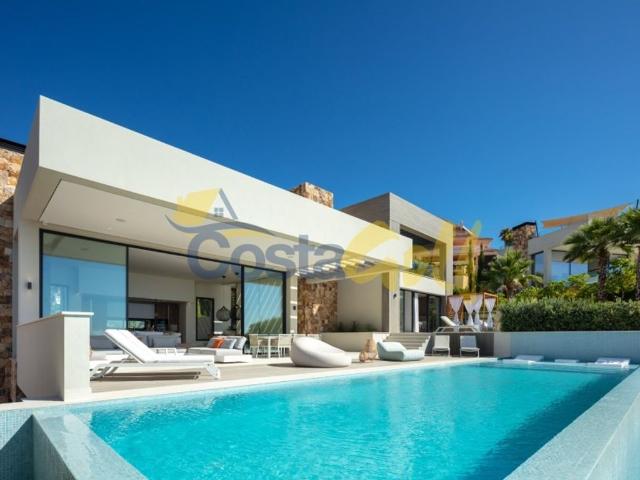Chalet en venta en Nueva Andalucía, Costa del Sol Occidental