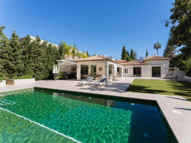 Chalet en venta en Nueva Andalucía, Costa del Sol Occidental