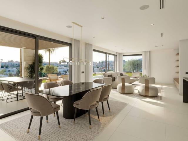 Chalet en venta en Barriada Islas Canarias, Costa del Sol Occidental