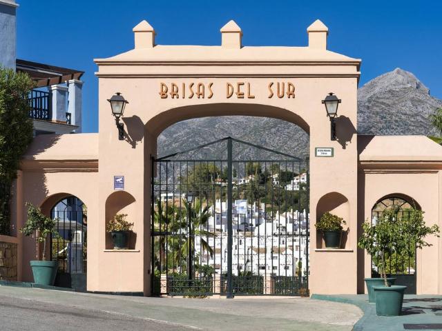 Chalet en venta en Nueva Andalucía, Costa del Sol Occidental