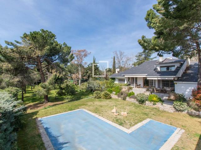 Chalet en venta en Pozuelo De Alarcón, Madrid