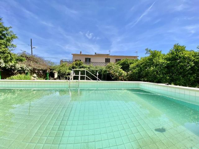 Chalet en venta en Son Peretó, Palma