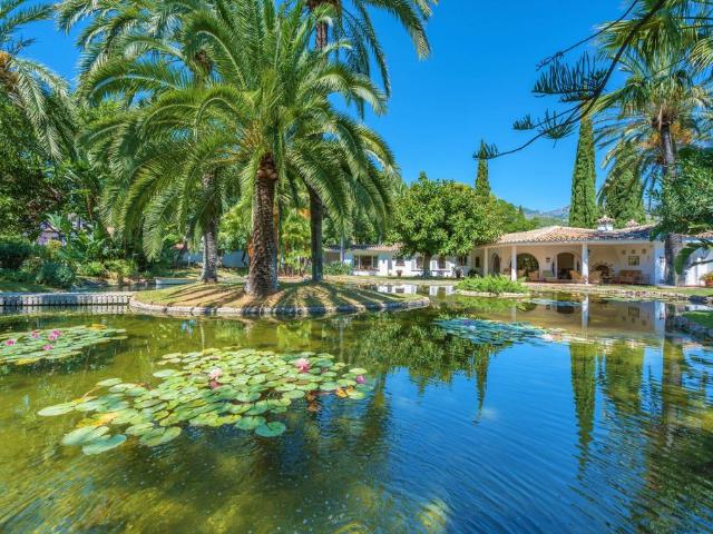 Villa en venta en Málaga, Urbanización Los Verdales